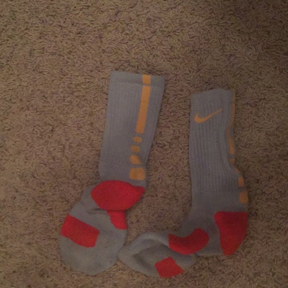 gray nike elite socks